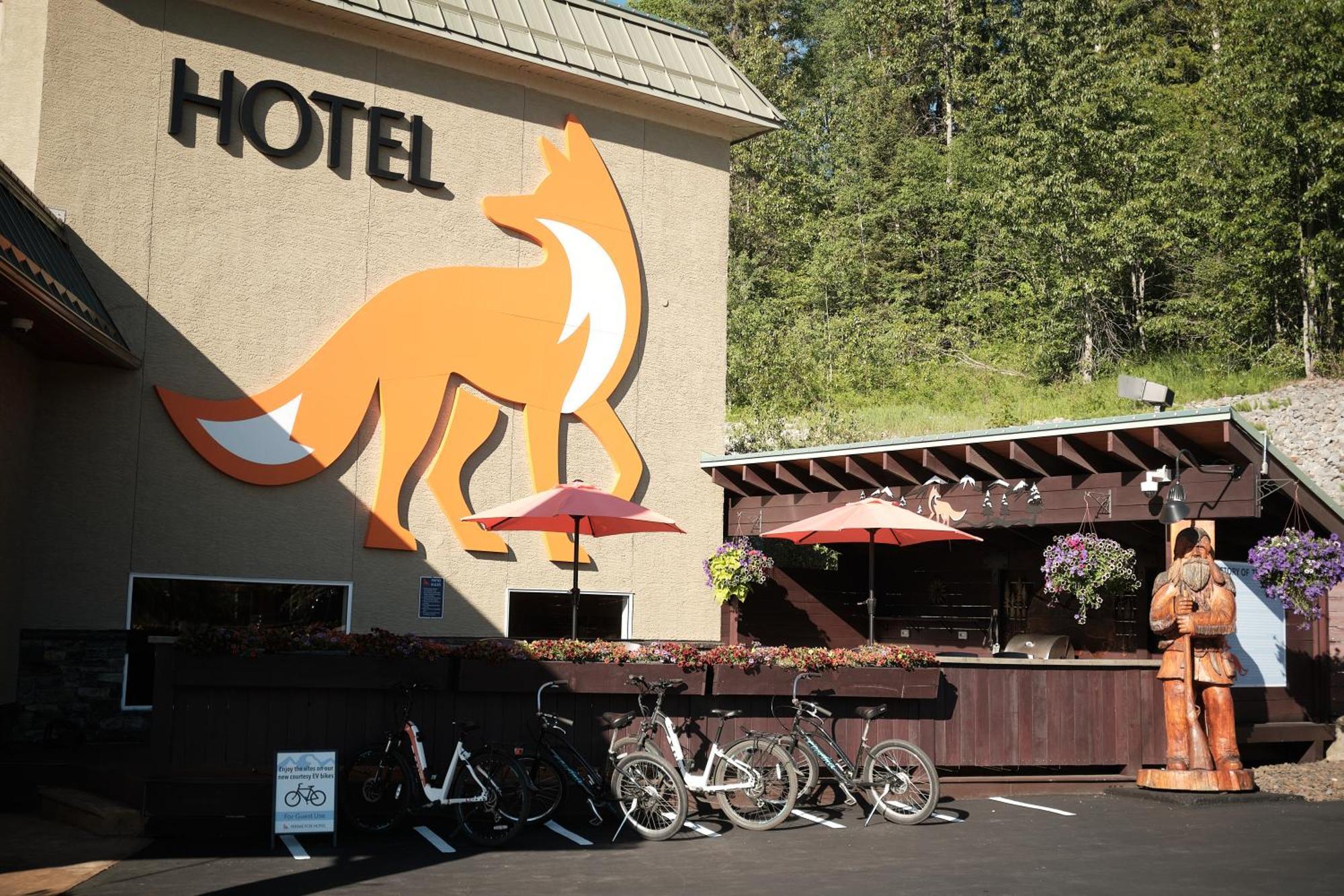 Fernie Fox Hotel Zewnętrze zdjęcie