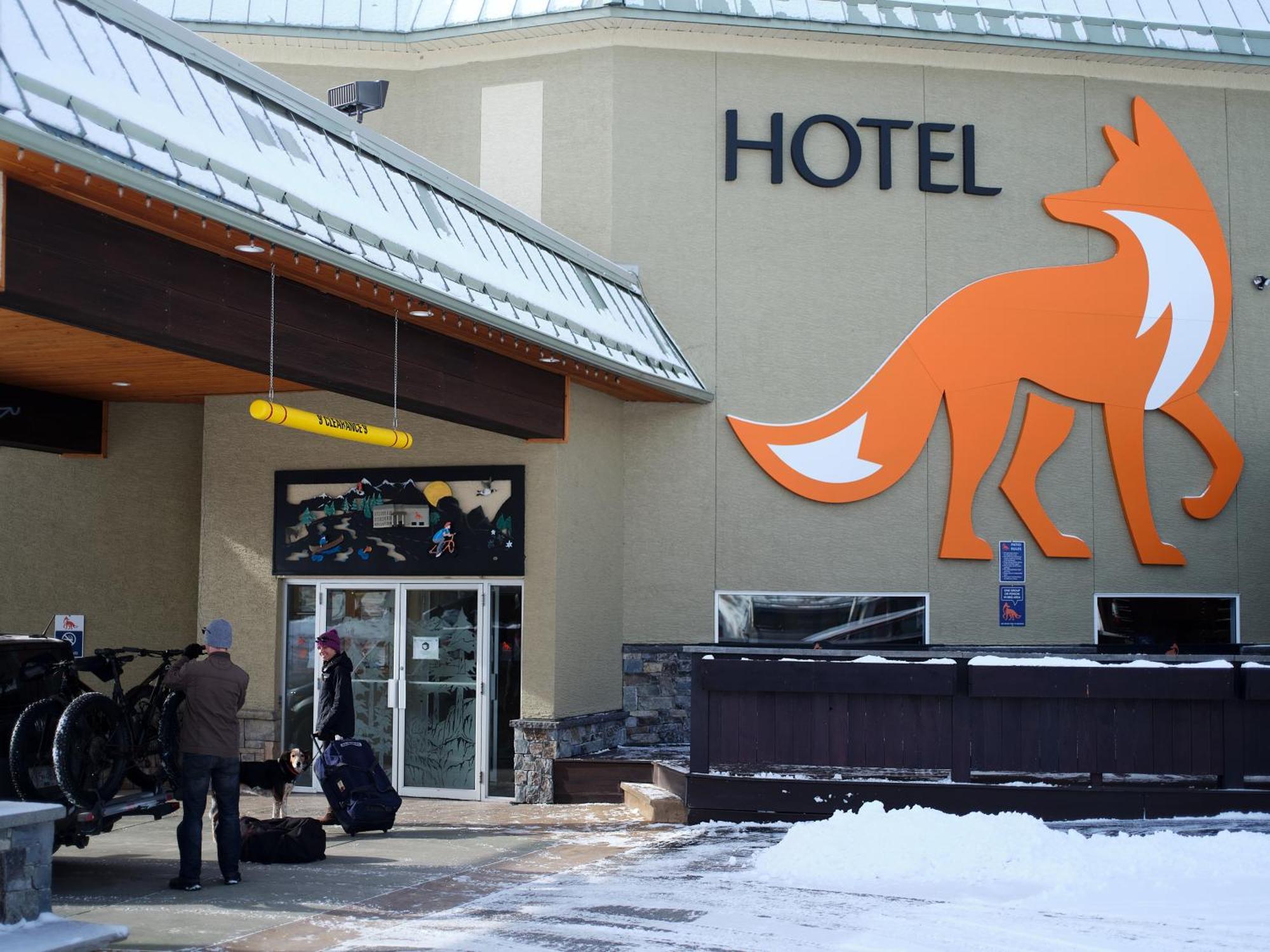 Fernie Fox Hotel Zewnętrze zdjęcie